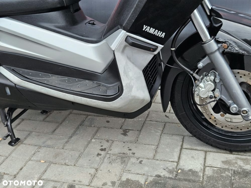 Yamaha X-max - 17