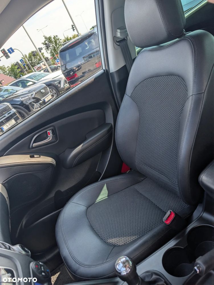 Hyundai ix35 2.0 2WD Style - 21