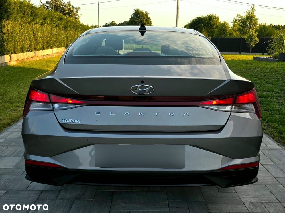 Hyundai Elantra 1.6 Smart - 10
