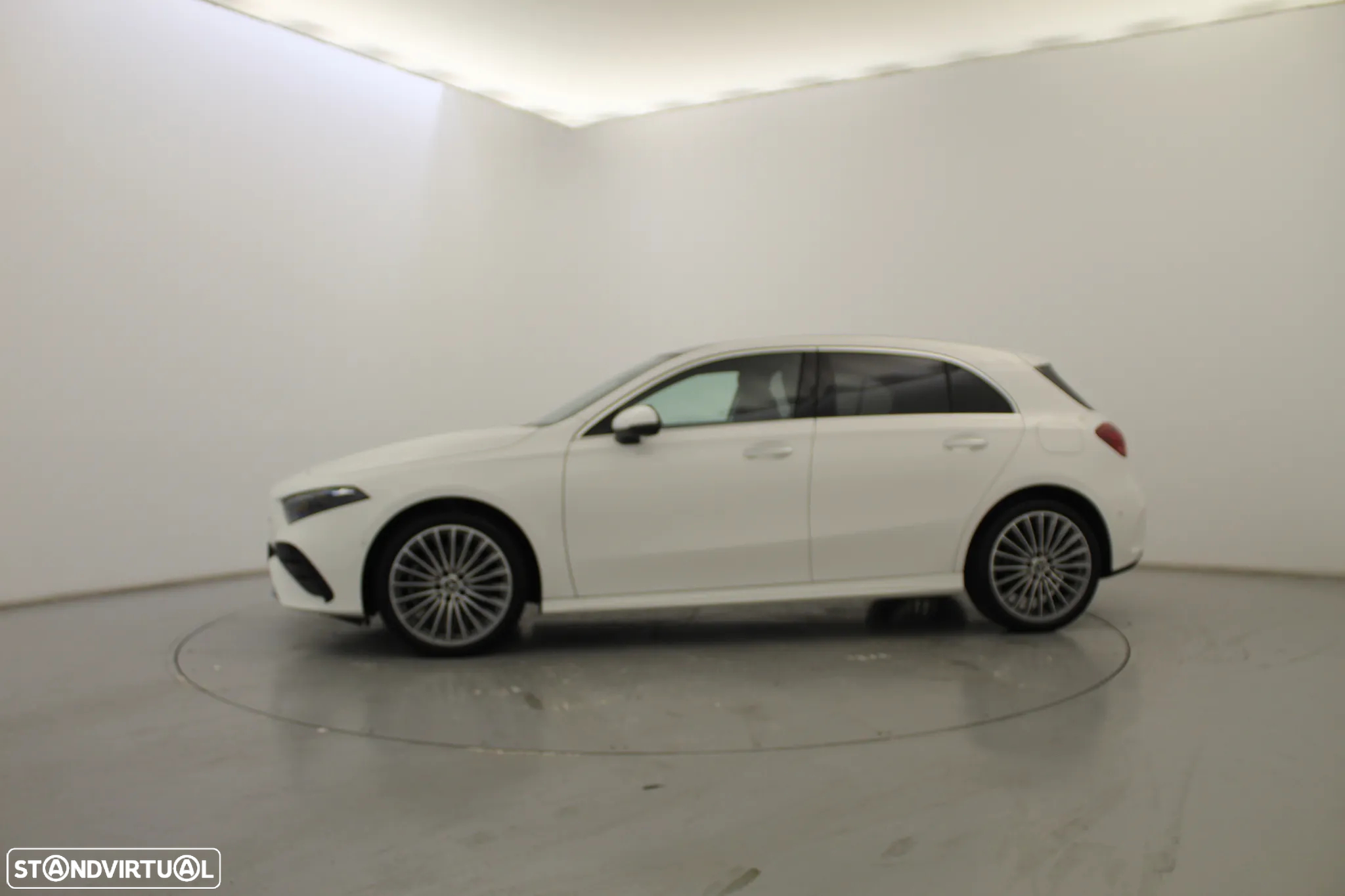 Mercedes-Benz A 250 e - 12