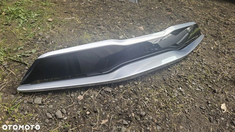 Kia Stonic YB Grill 86351H8410 - 4