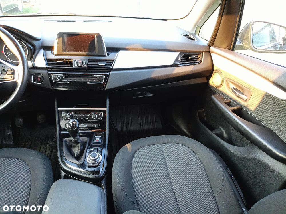 BMW Seria 2 218i - 19
