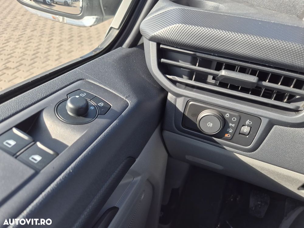 Ford Transit Custom - 19