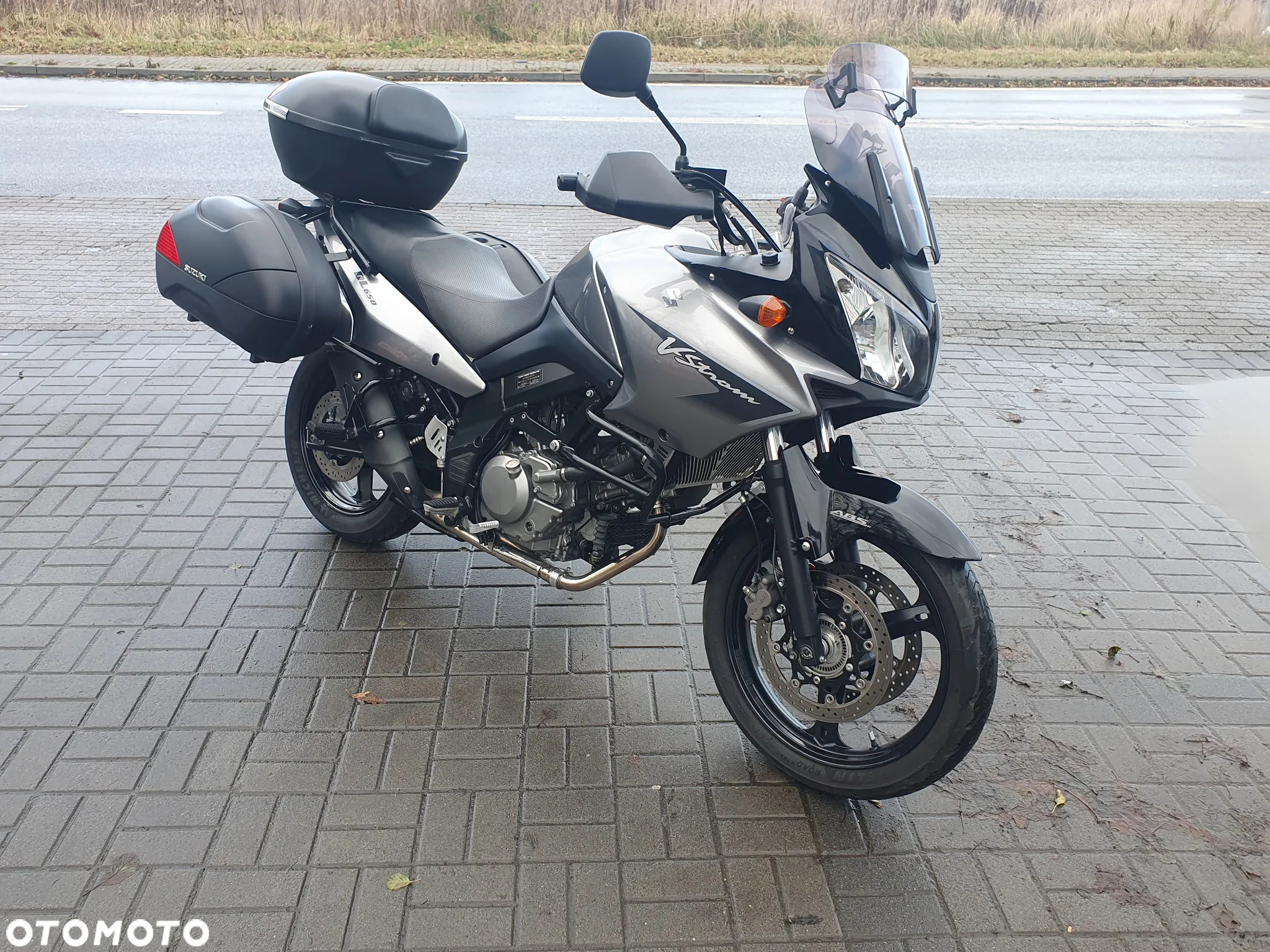 Suzuki V-STROM - 13