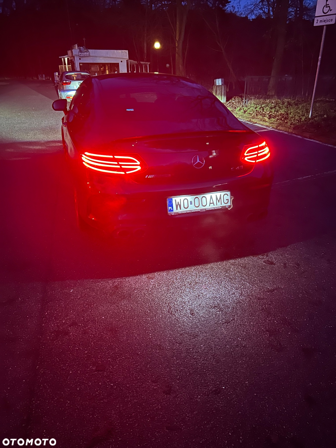 Mercedes-Benz Klasa C 43 AMG 4MATIC - 32
