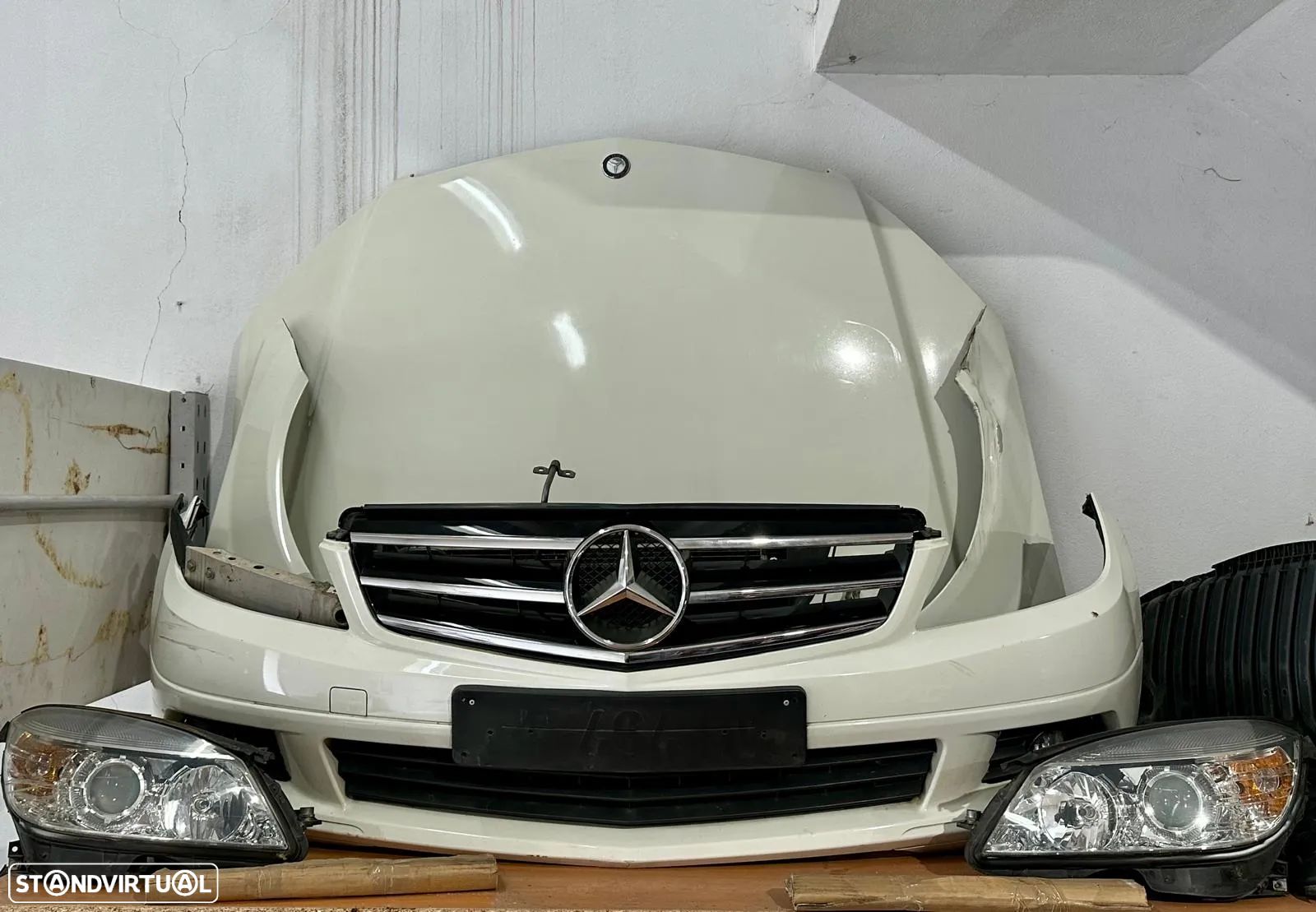 Frente Completa - Mercedes C (W204) - 1
