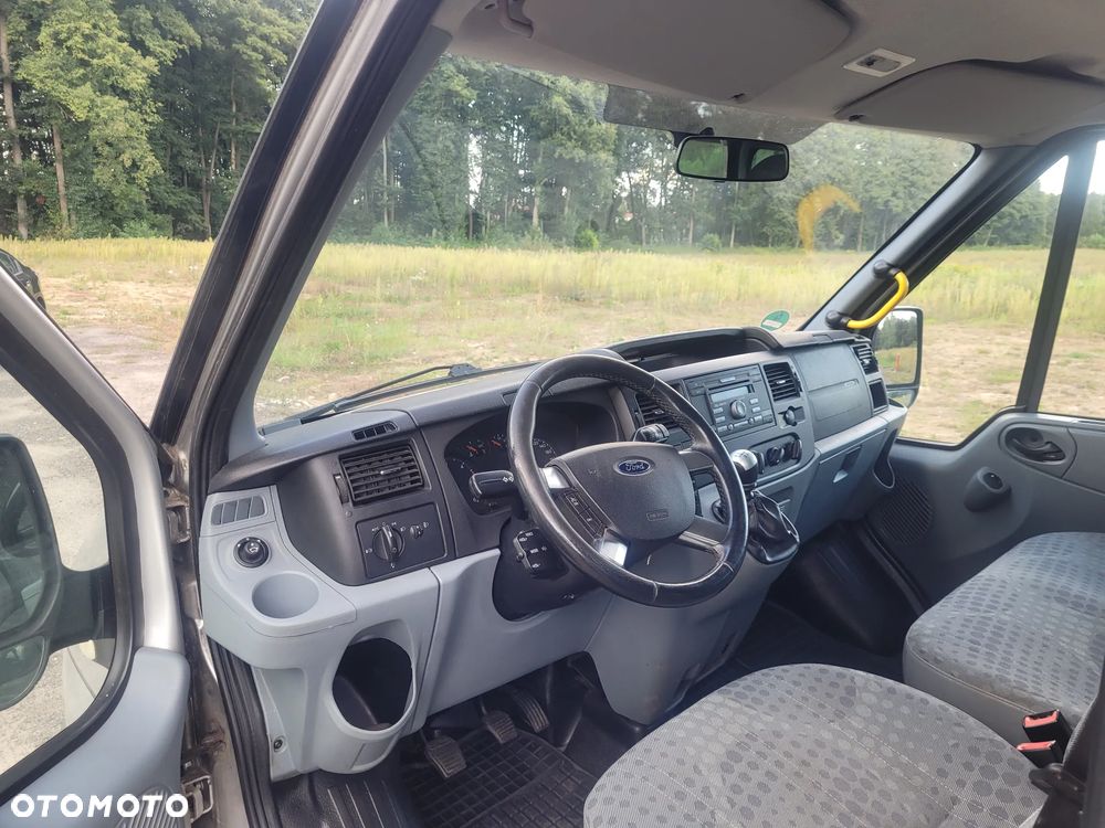 Ford Transit - 13