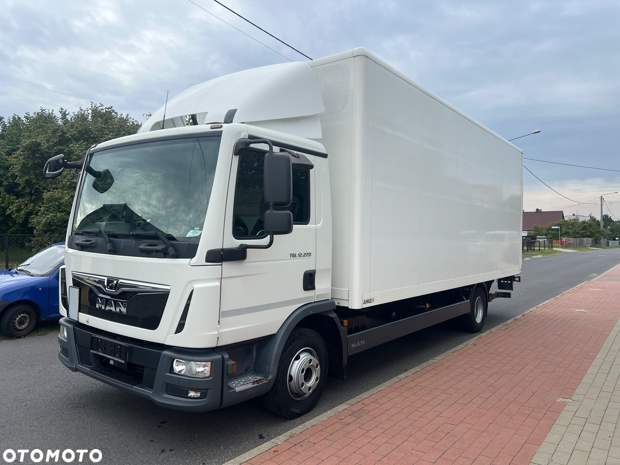 MAN TGL 12.220 - 12
