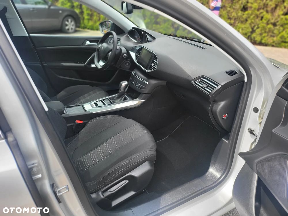 Peugeot 308 BlueHDi 120 EAT6 Stop & Start Allure - 19