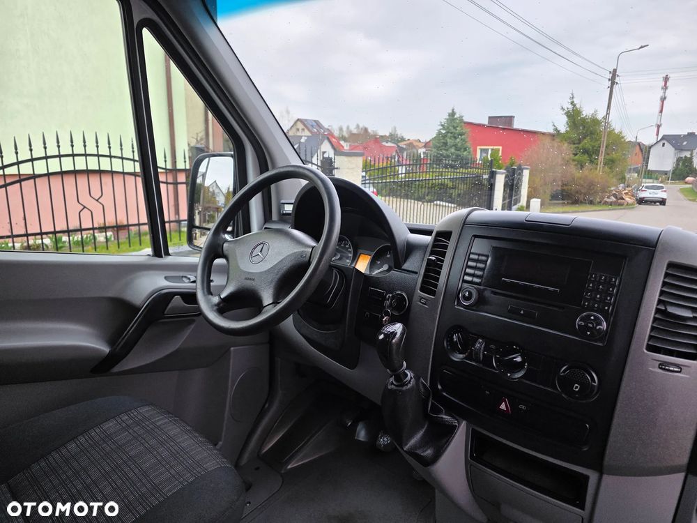 Mercedes-Benz SPRINTER - 11