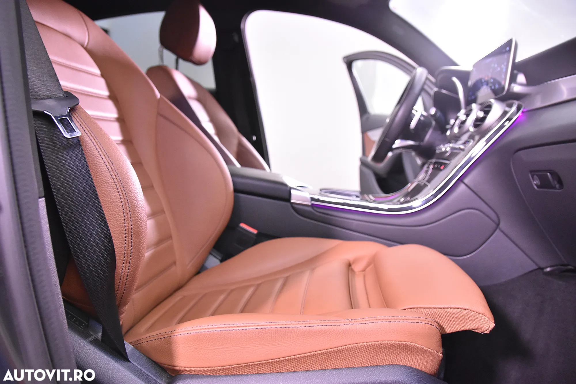 Mercedes-Benz GLC Coupe 300 e 4Matic 9G-TRONIC AMG Line - 11