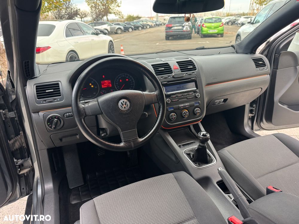 Volkswagen Jetta 1.9 TDI Comfortline - 16