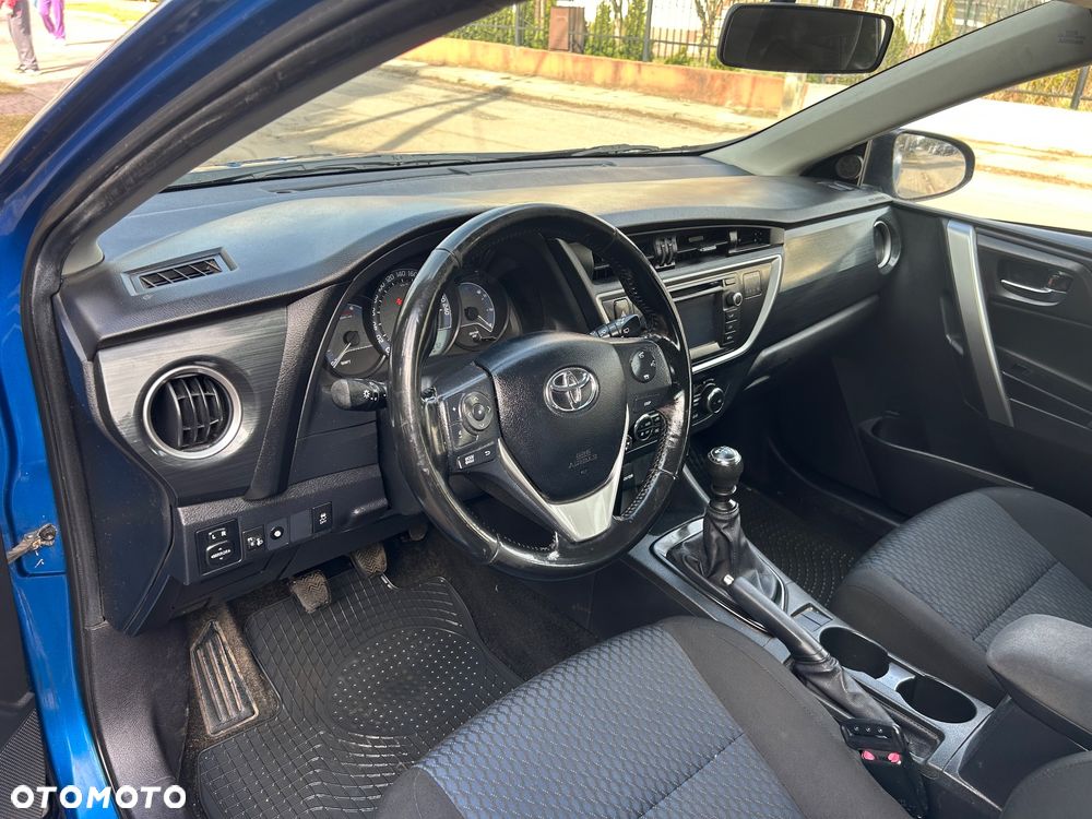 Toyota Auris 1.4 D-4D Terra EU5 - 8