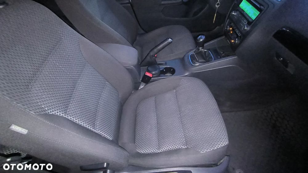 Volkswagen Jetta 1.4 TSI Comfortline - 26