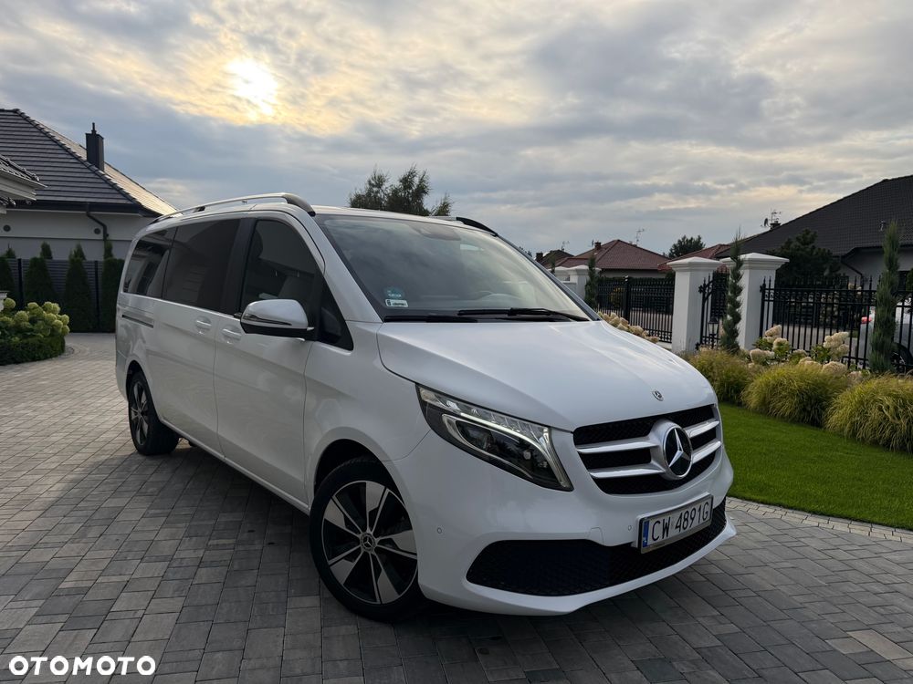 Mercedes-Benz Klasa V - 1