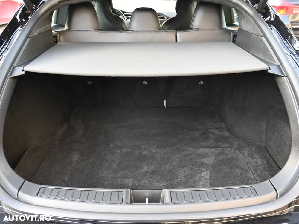 Tesla Model S - 17