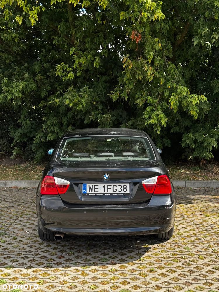 BMW Seria 3 318d - 10