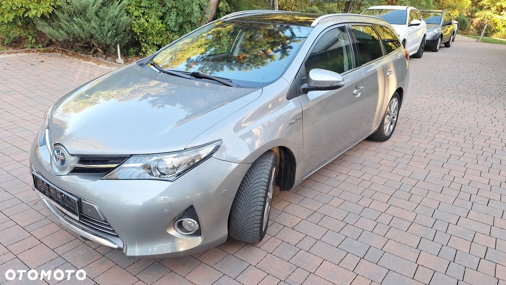 Toyota Auris 2013 photo 2