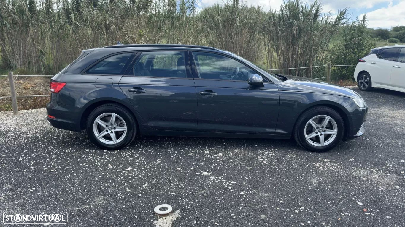 Audi A4 Avant 2.0 TDI Advance S tronic - 4