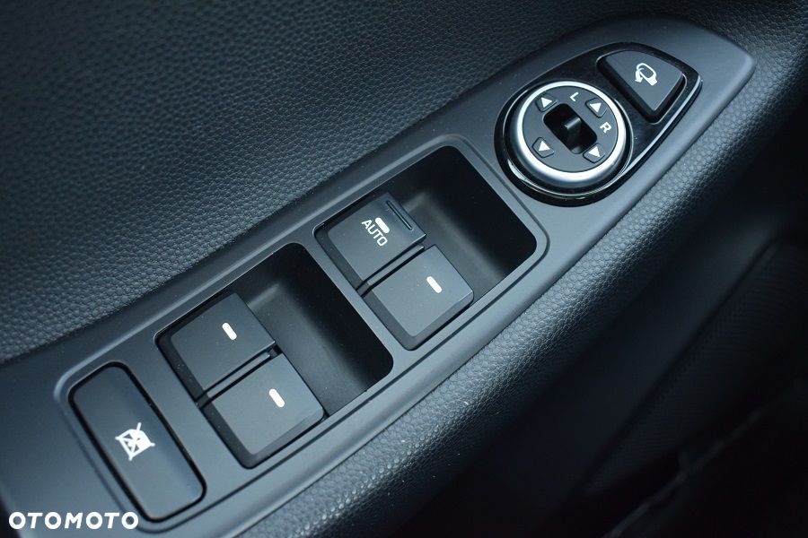 Hyundai i20 blue 1.2 Advantage+ - 19