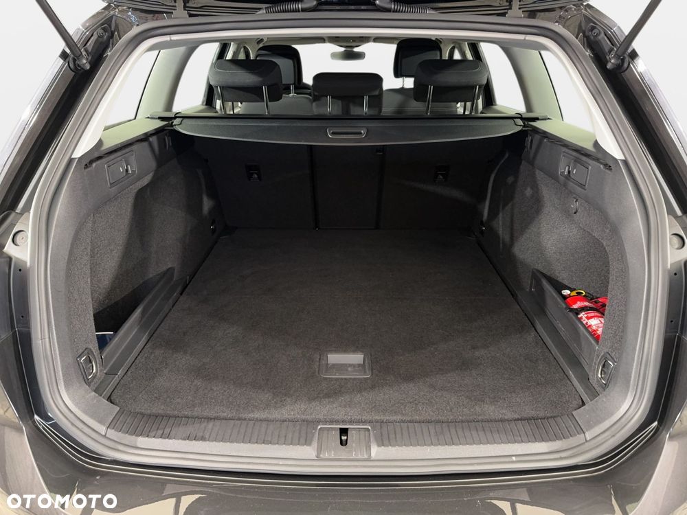Volkswagen Passat Variant - 14