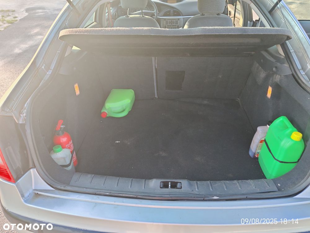 Citroën C5 II 1.8i 16V X - 8