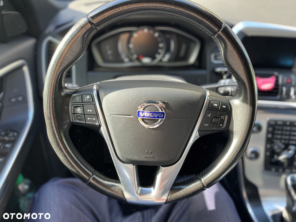 Volvo XC 60 D4 Drive-E Ocean Race - 17