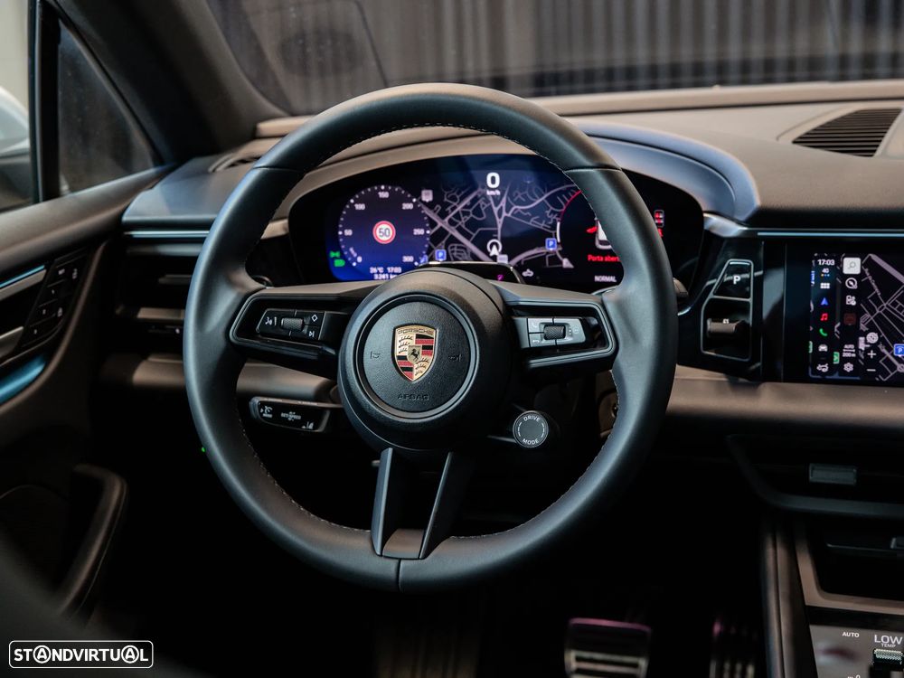 Porsche Macan Electric 4 - 35