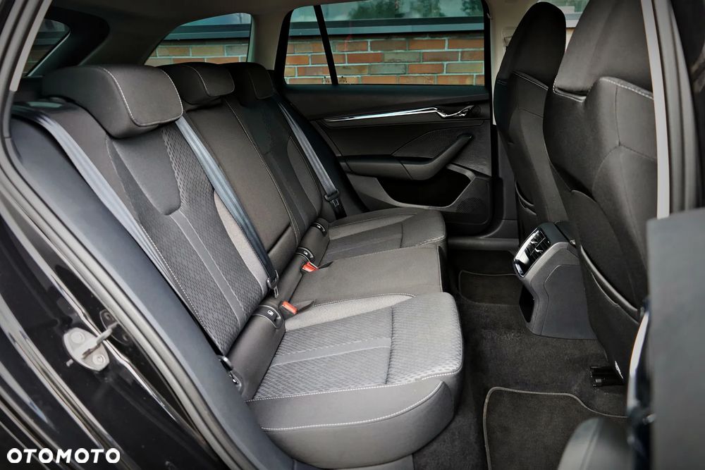 Skoda Octavia 2.0 TDI Style DSG - 21