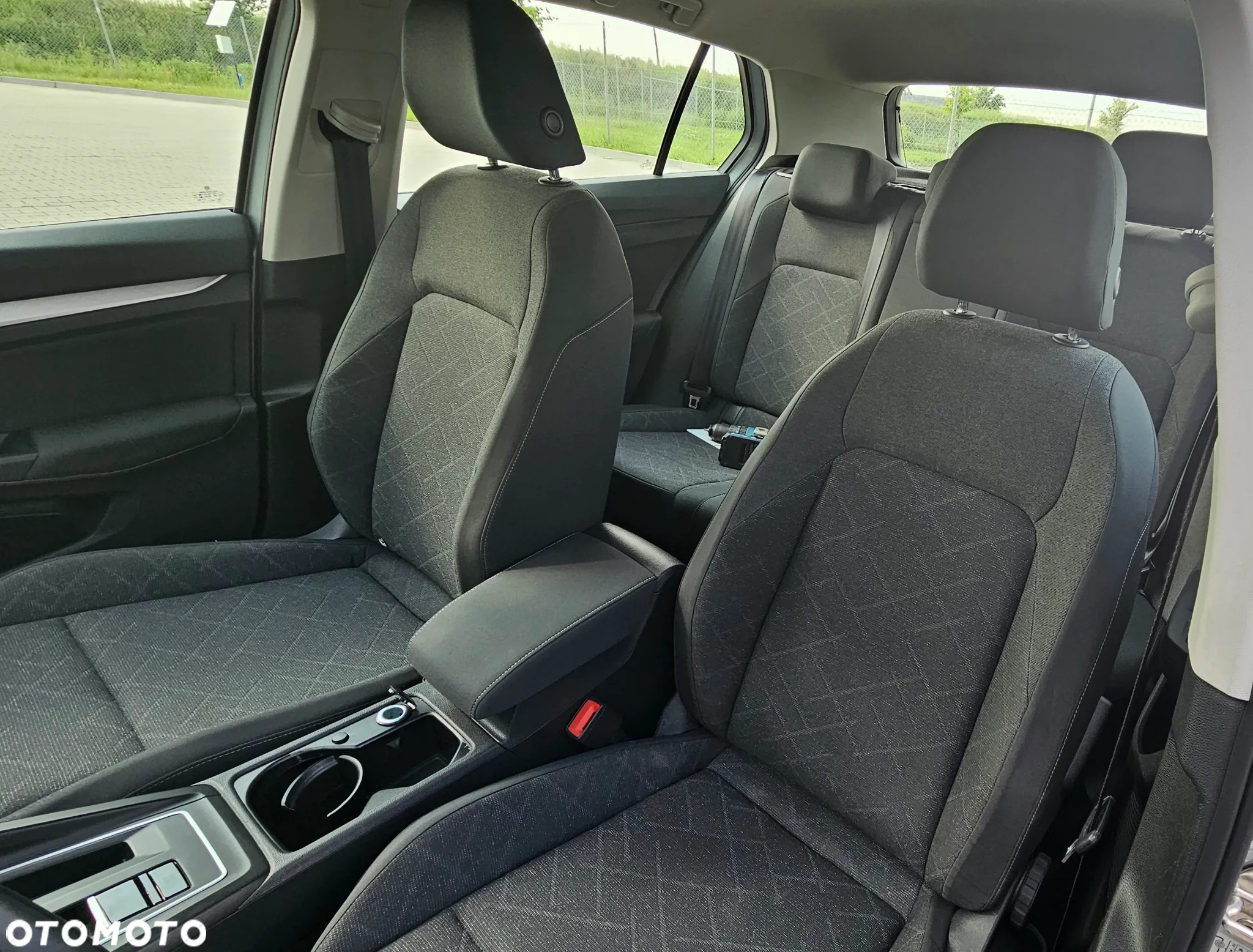 Volkswagen Golf VIII 2.0 TDI Style DSG - 20