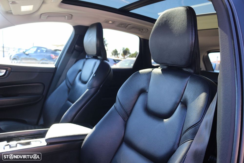 Volvo XC 60 2.0 T6 PHEV Inscription Expression AWD - 33