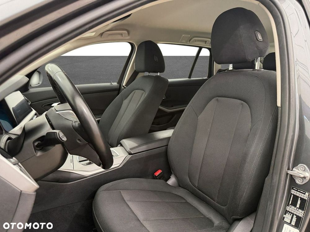 BMW Seria 3 - 11