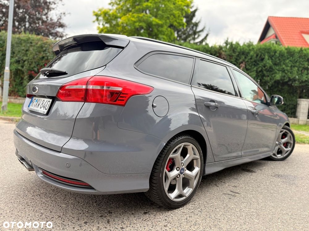 Ford Focus 2.0 TDCi ST mit Leder-Sport-Paket - 4