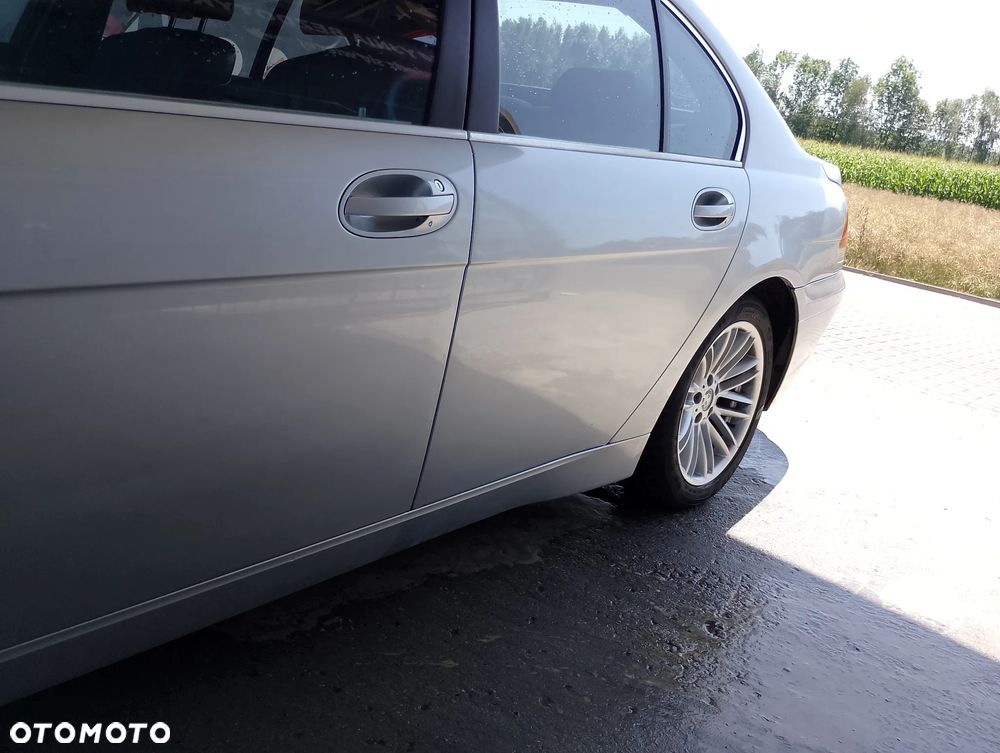 BMW Seria 7 - 12