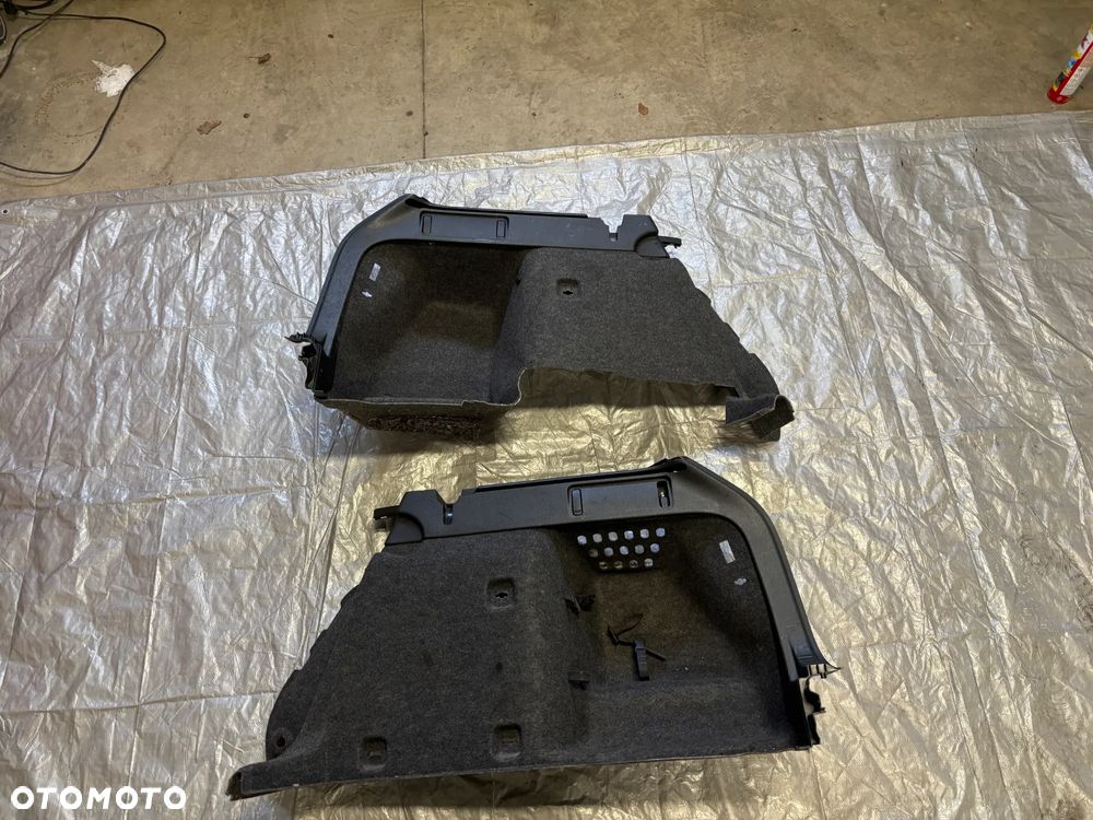 Skoda Octavia III boczek bagażnika tapicerka prawy lewy 5E9867428AF 5E9867427AM - 1