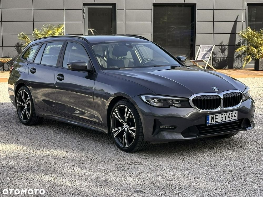 BMW Seria 3 318i Sport Line - 1