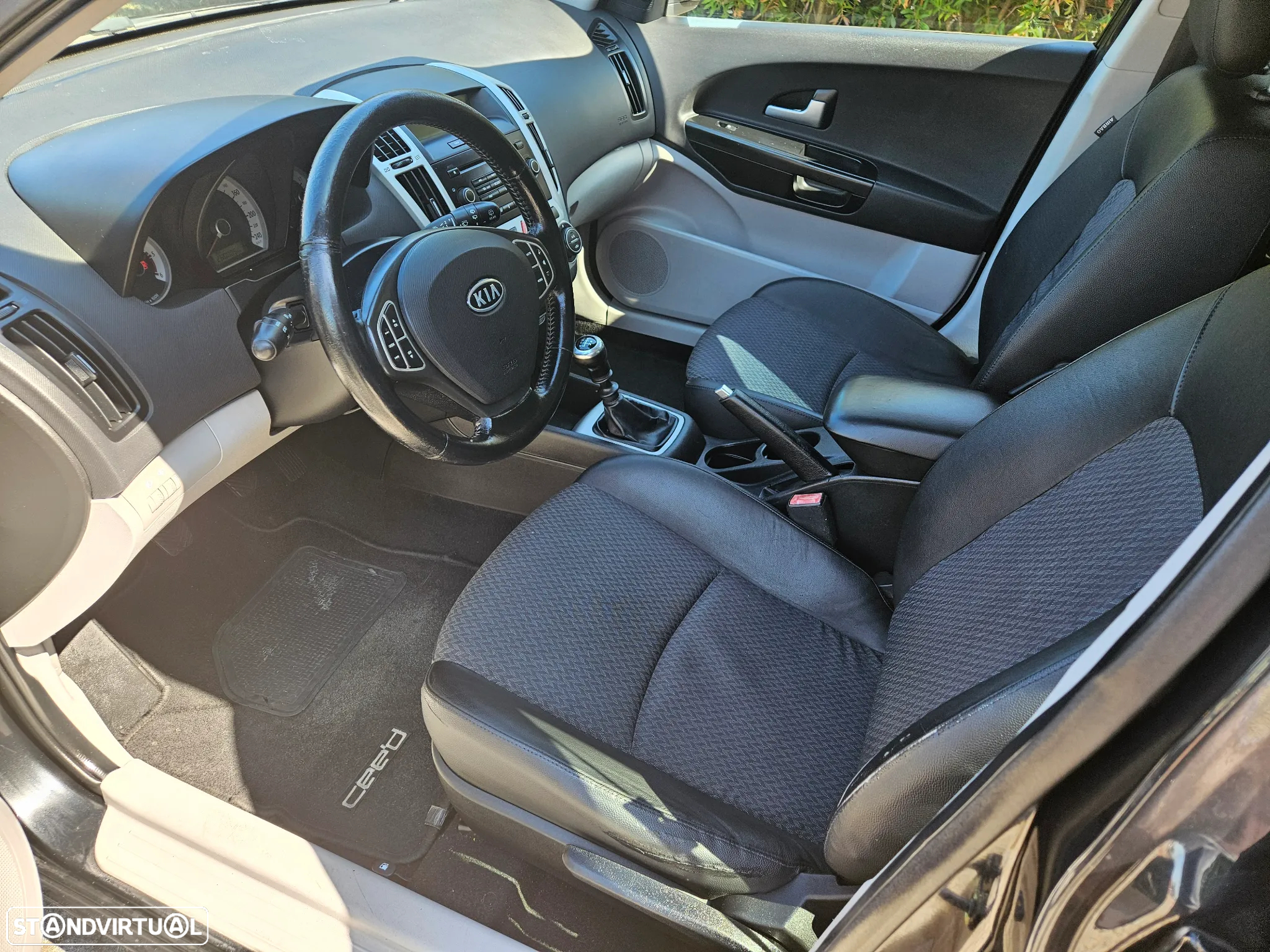 Kia Ceed SW 1.6 CRDi EX - 10
