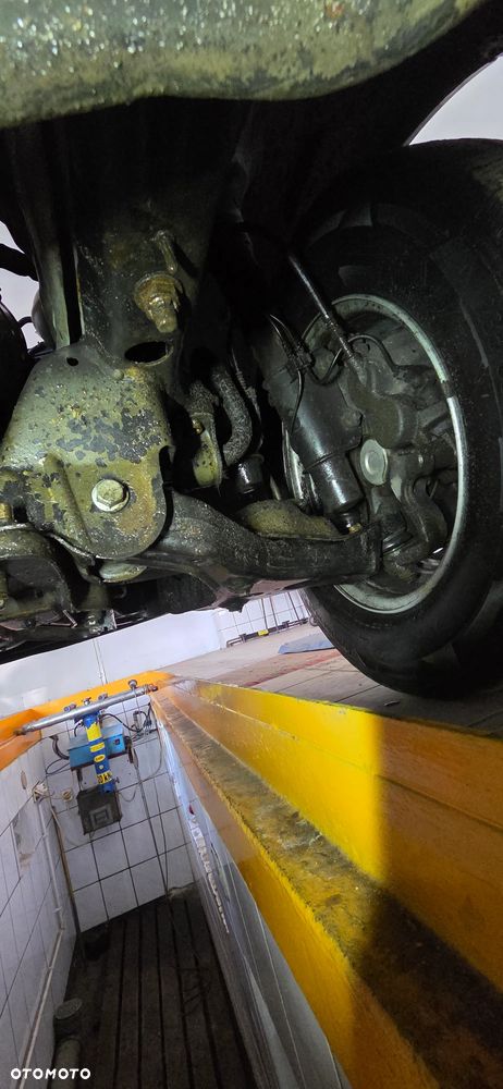 Mercedes-Benz Sprinter - 24