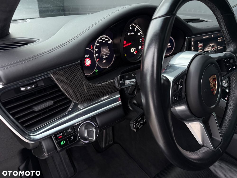 Porsche Panamera Turbo - 34