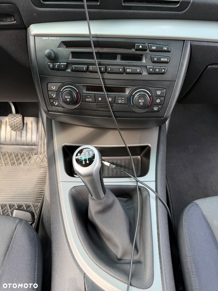 BMW Seria 1 - 22