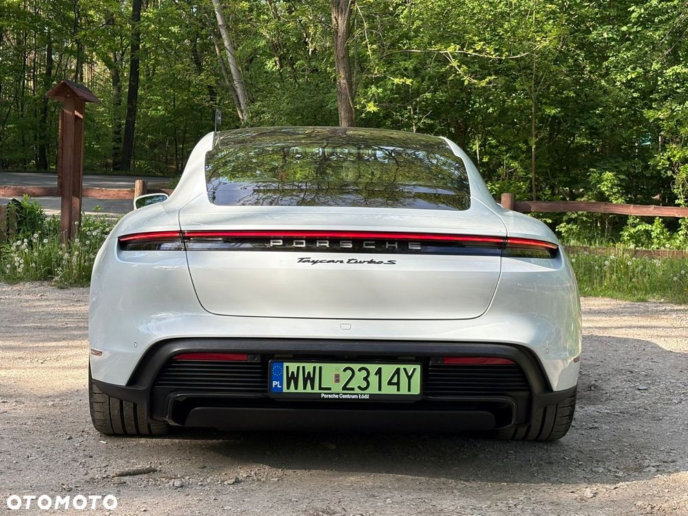 Porsche Taycan - 6