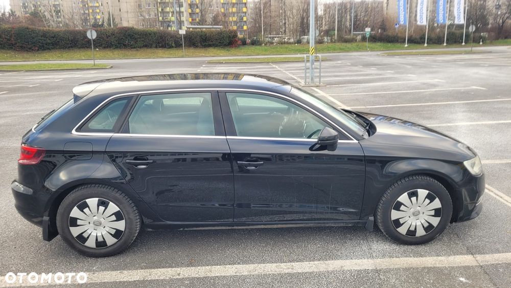Audi A3 Sportback - 8