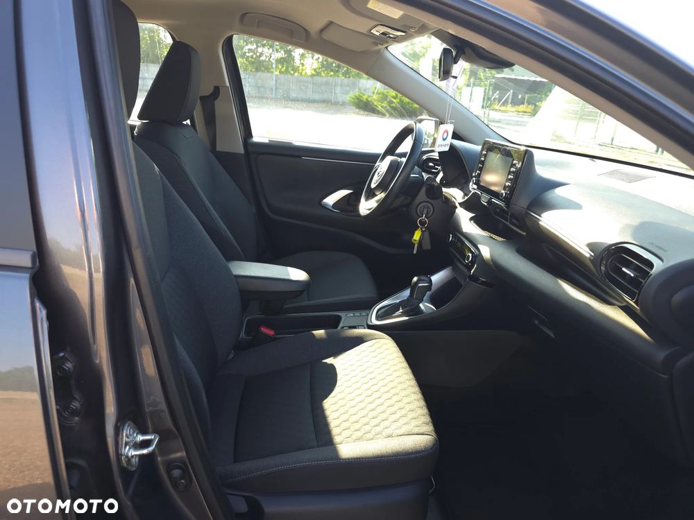 Toyota Yaris - 16