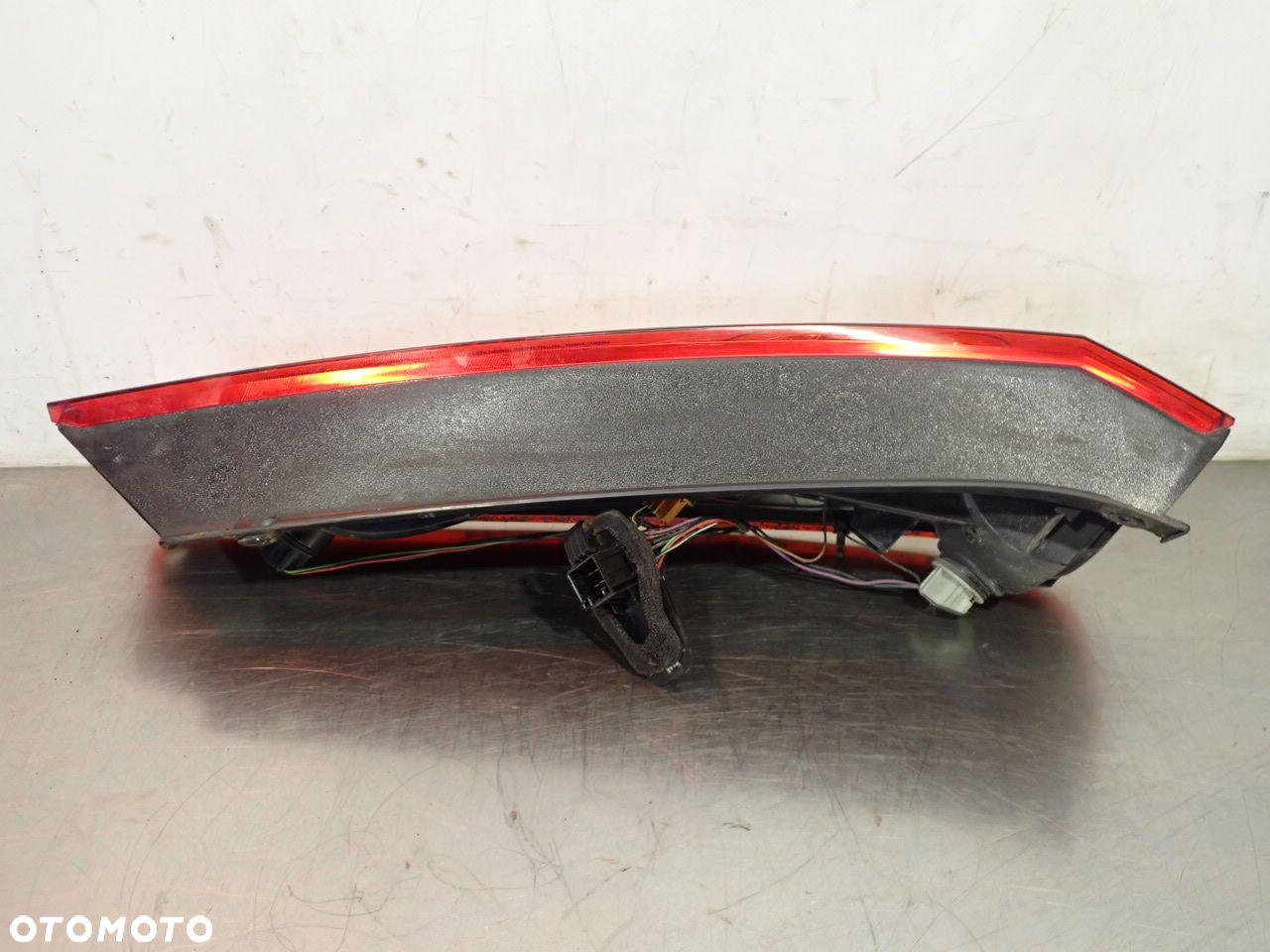 LAMPA PRAWA TYLNA FORD FIESTA MK5 LIFT 6S61-13404-B - 4