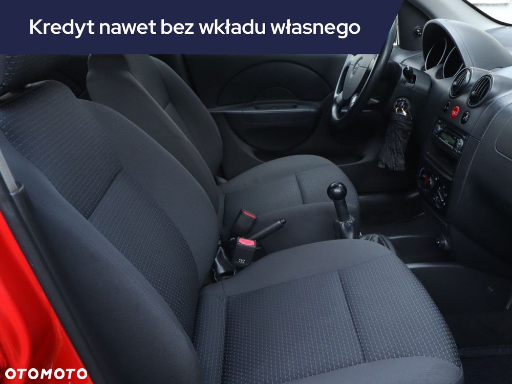 Chevrolet Aveo - 11