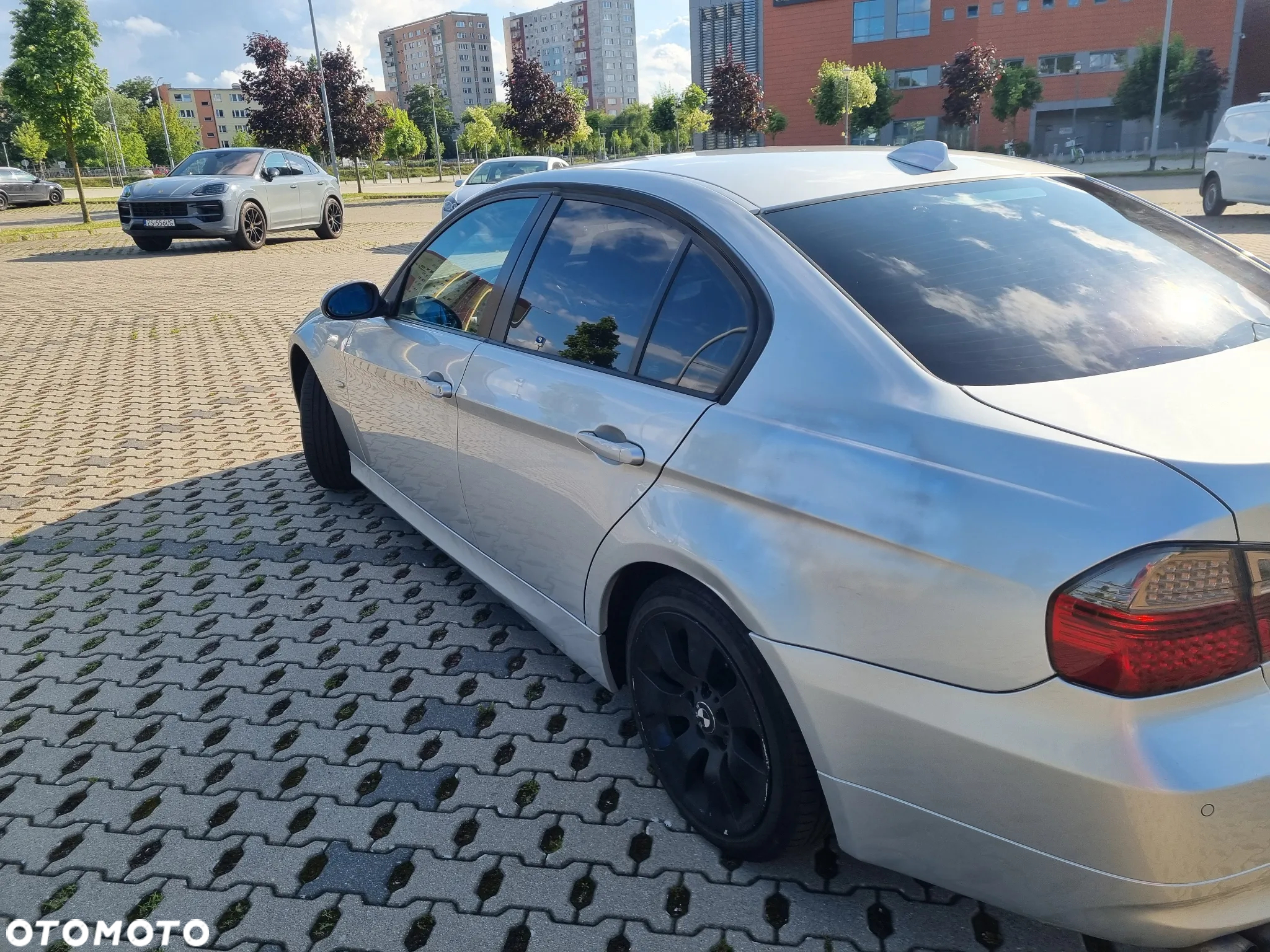 BMW Seria 3 320i - 5
