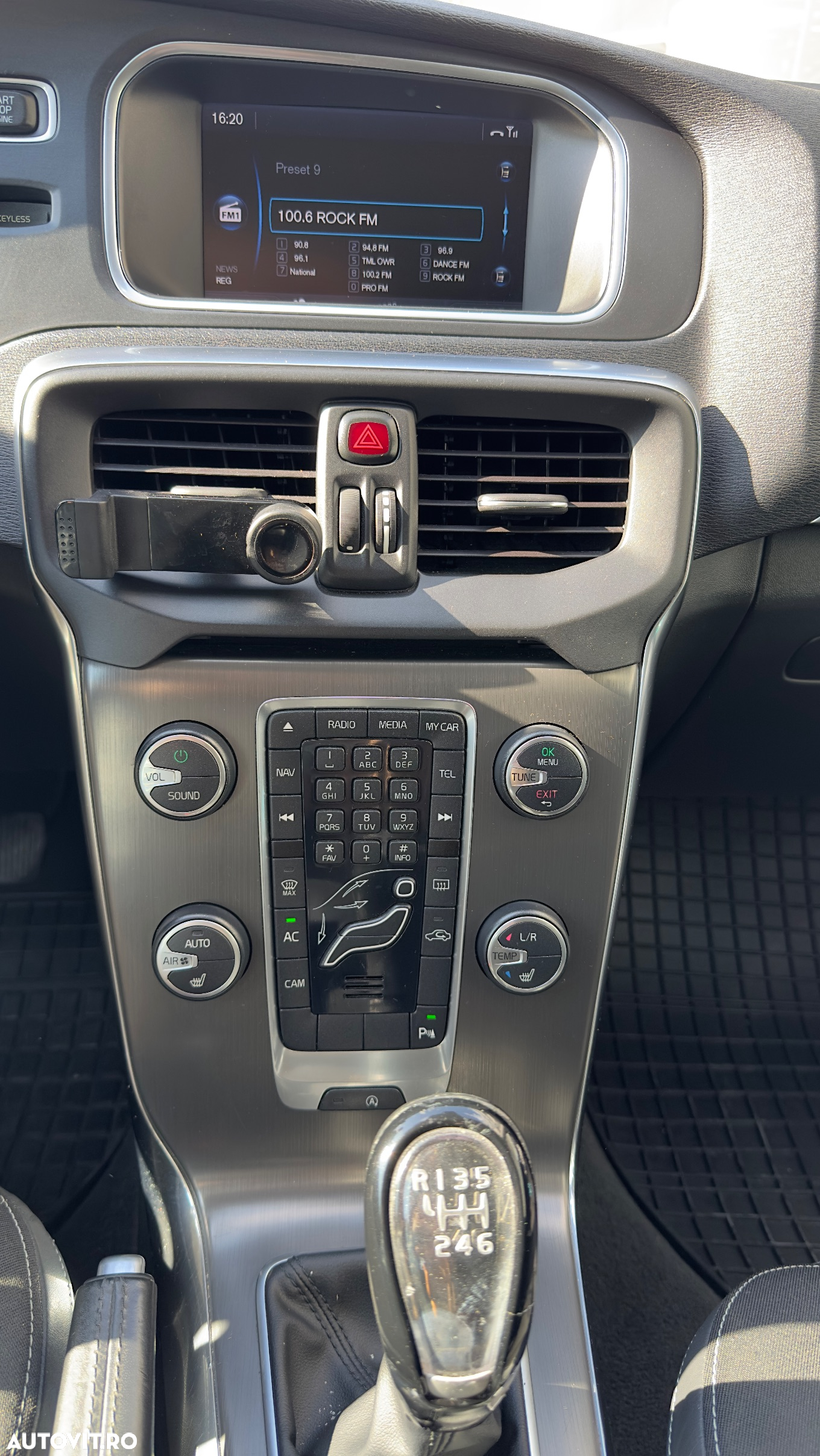 Volvo V40 D2 ECO Momentum - 10