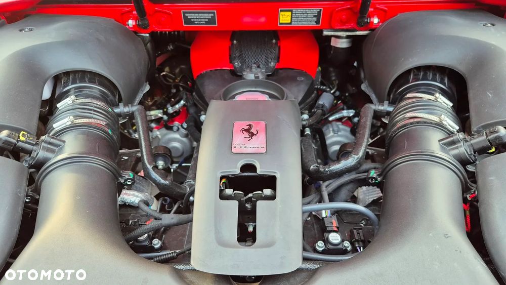 Ferrari F8 Spider - 20
