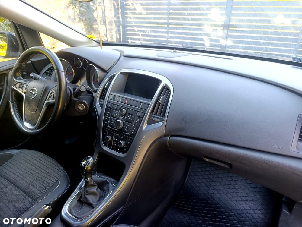 Opel Astra 1.4 T Cosmo EU6 - 10