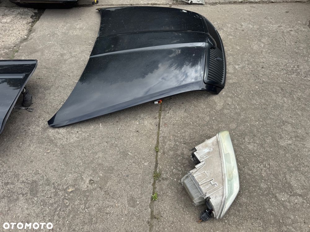 Skoda octavia 2  LC9Z 1Z1Z / 9910 błotnik lampy tył roleta bagażnika  czarne czarny drzwi prawe lewe przednie tylnie tył przód klapa bagażnika pas przedni diesel benzyna lampa prawa lewa przednia tylnia maska zderzak przód przedni - 7